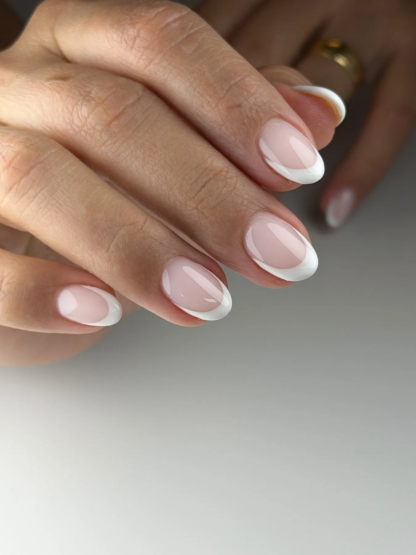 Manicura rusa combinada — trabajo realizado en MUSE Studio