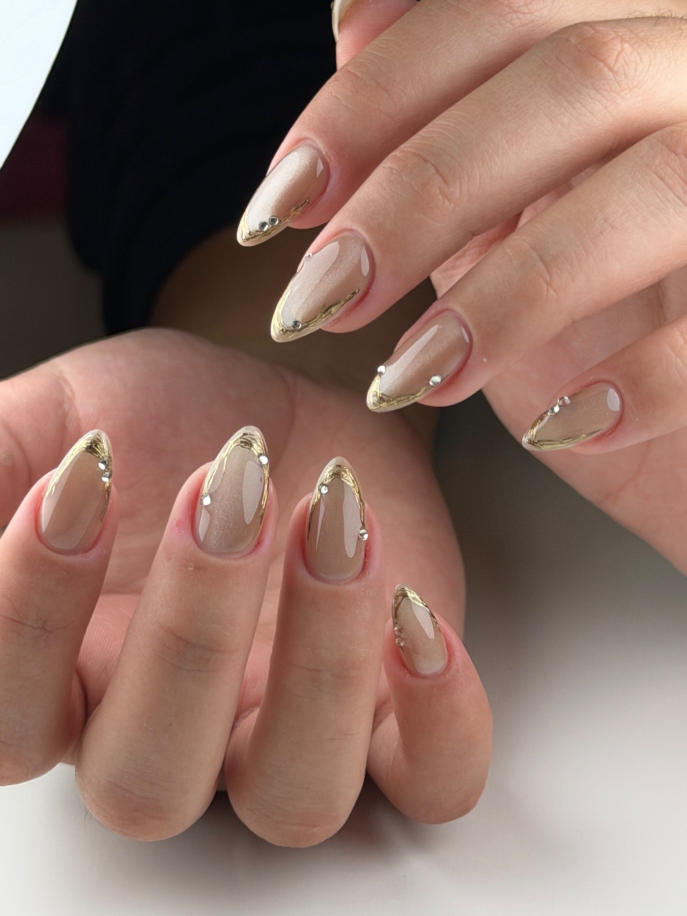 Manicura rusa combinada — trabajo realizado en MUSE Studio
